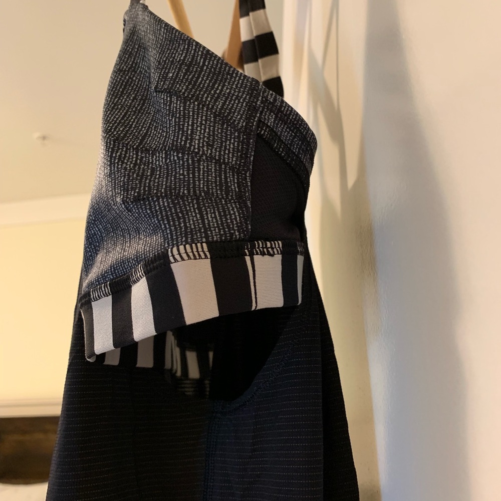 Lululemon Exercise Tank - Picture 5 of 5
